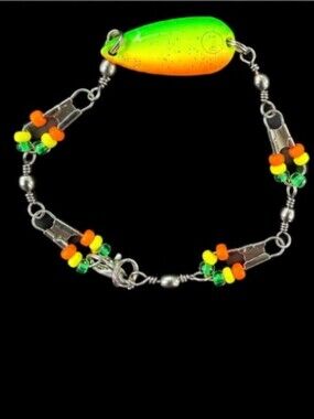 NEW Handcrafted Fishing Lure Swivel & Bait Neon Beaded Bracelet 7in